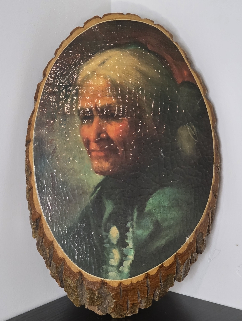 Vintage wooden plaque featuring a Native American portrait print
